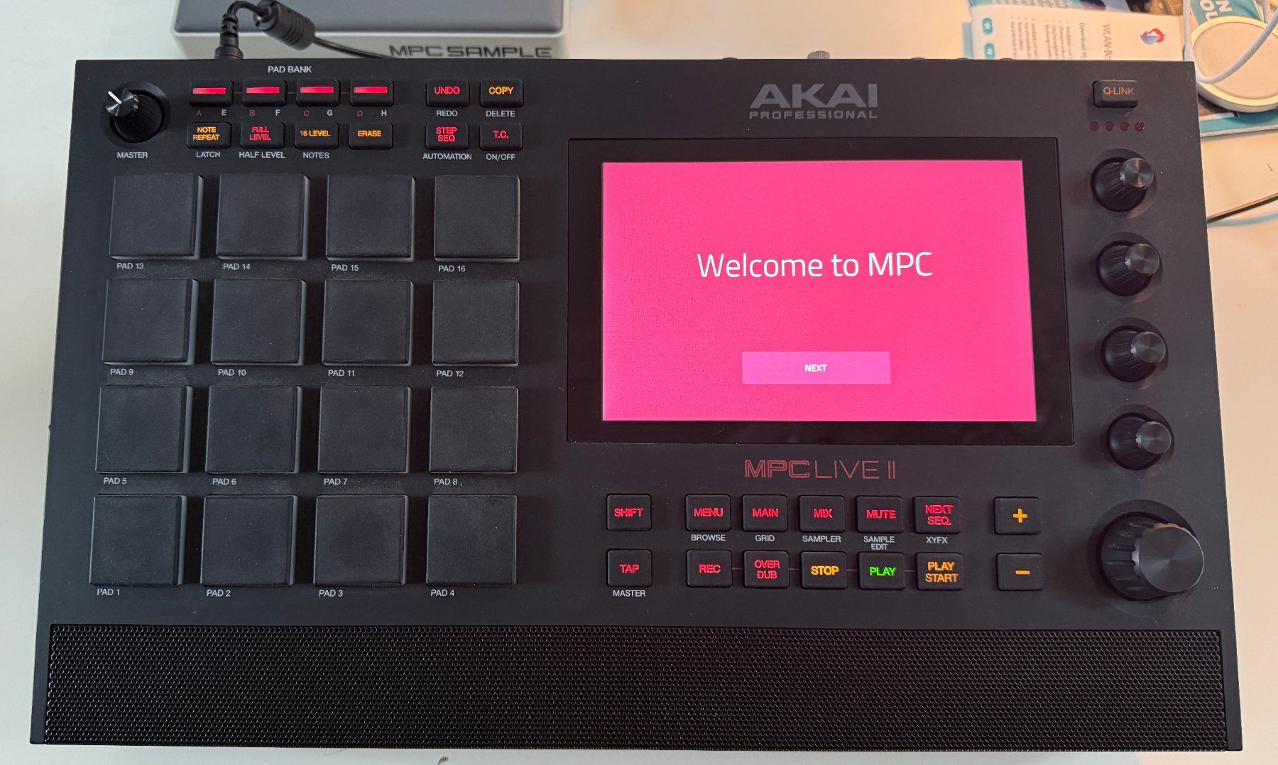 Akai Instruments de musique: Akai MPC Live II – D'occasion à Rüschlikon par dkoenig