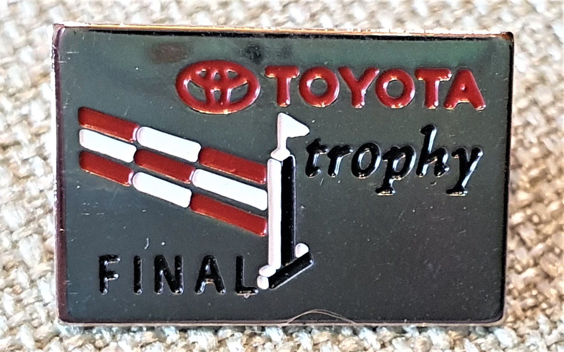 Spille: B556 Pin Toyota tropy Final Springreiten – Usato da Reinach BL venduto da Boston-Verkauf