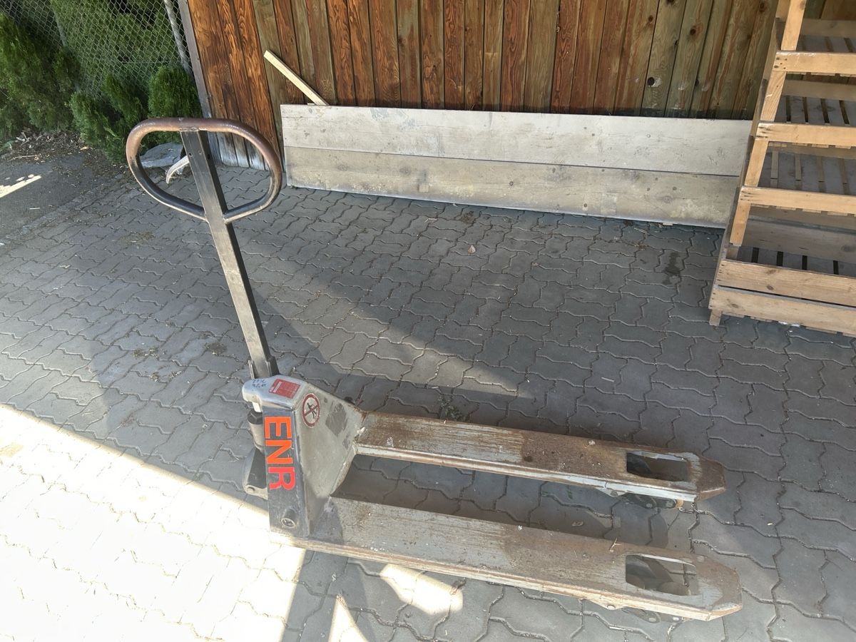 Pallets: Transpalette  – Usato da Bassecourt venduto da Chsimon
