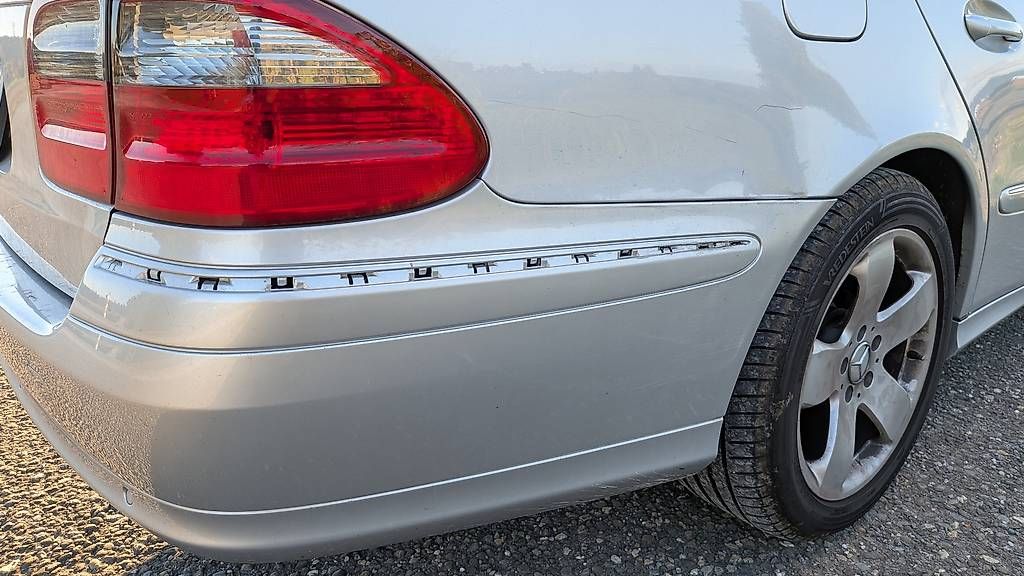 Autos: Mercedes Benz E220CDI Avantgarde – D'occasion à Seon par lugath 4