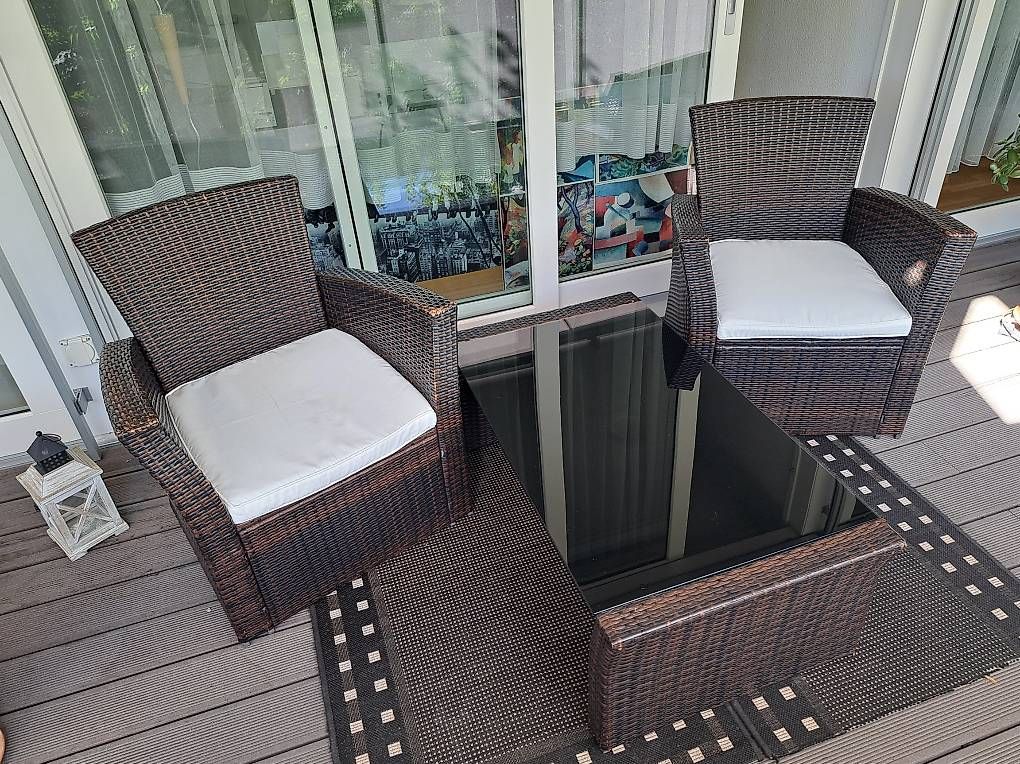 Set di tavolo e panche: Polyrattan Garten Terrasse Lounch Möbel Set 3-teilig – Usato da Rothrist venduto da sal_k6ss