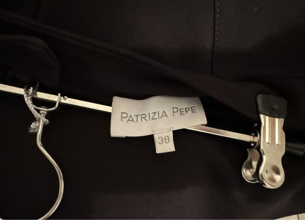 Patrizia Pepe Gonne: Patrizia Pepe Rock, Grösse 34 – Usato da Wilderswil venduto da Renaissance1 4