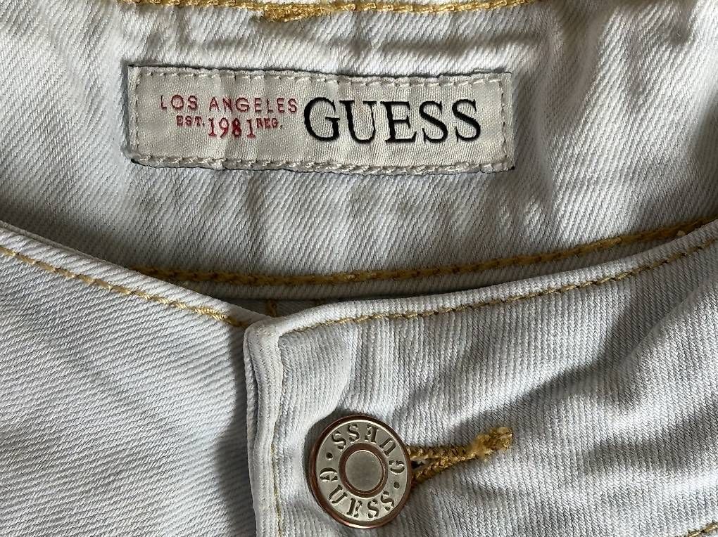 Jeans: GUESS Jeans Shorts blue Gr. 29  – D'occasion à Bern par tam_vv72