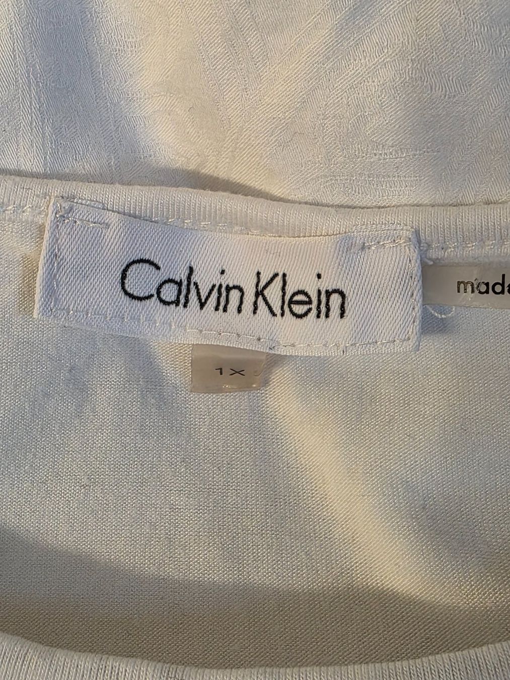 Calvin Klein Top: Oberteil mit Pailletten – Usato da Neerach venduto da Basile1 4
