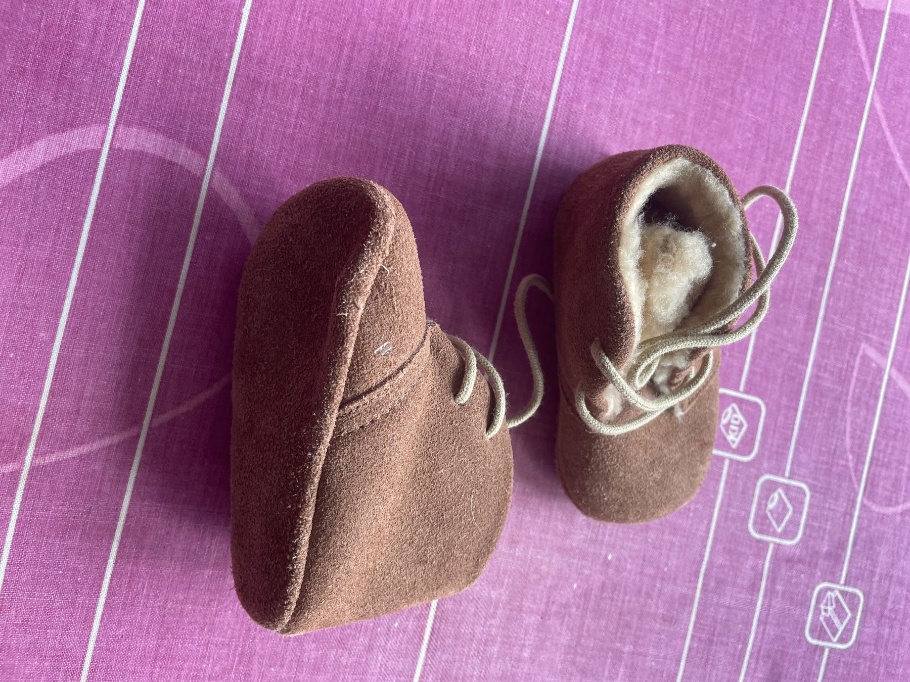 Chaussures garçon: Chaussures bébé lot1 – D'occasion à Les Geneveys-sur-Coffrane par pipocas2009 2