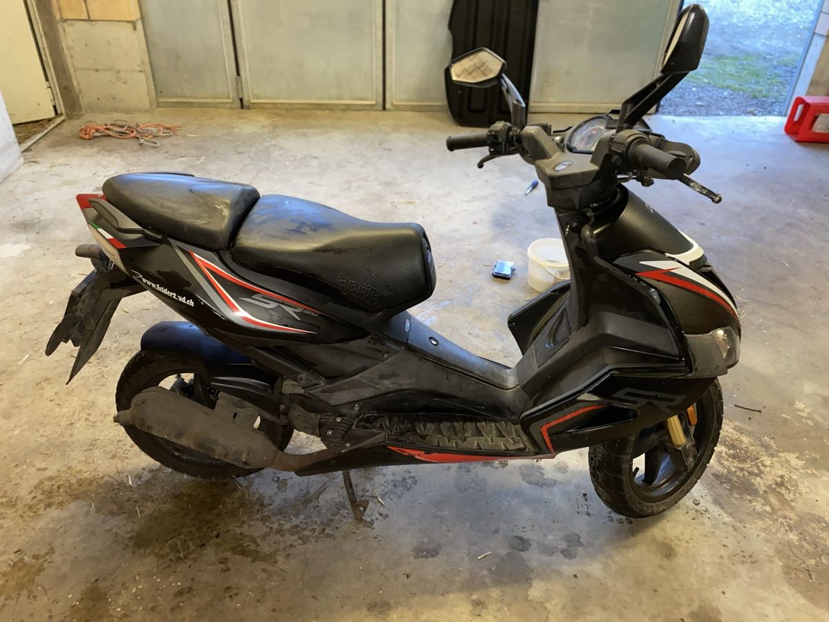Aprilia Altro: Aprilia SR 50 R – Difettoso da Hasle LU venduto da Urssa2 1