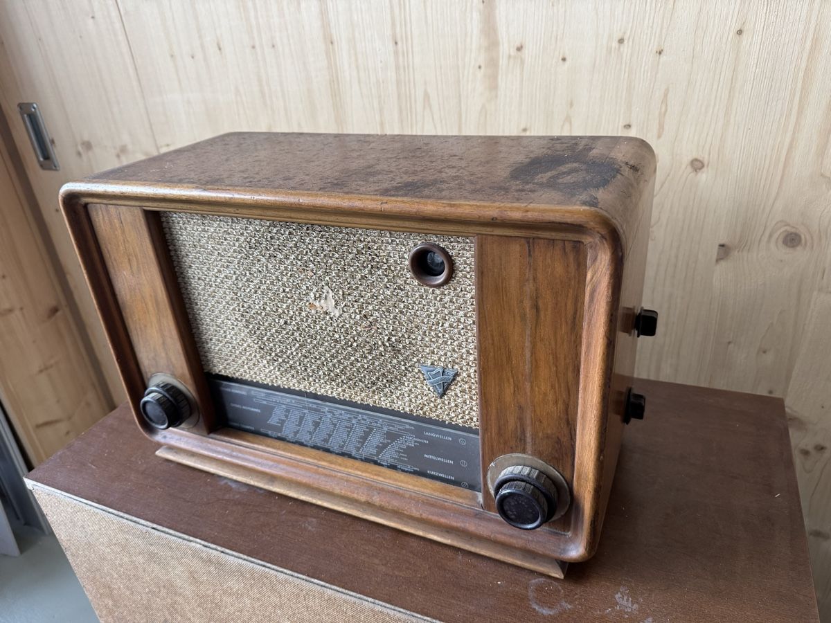 Biennophone Radios: Biennophone Radio – Gebraucht aus Reigoldswil von pet_dj8f 1