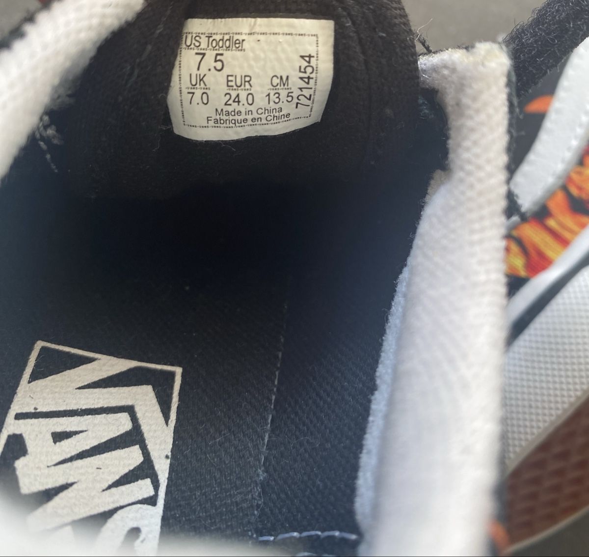 Vans Schuhe für Jungen:  Vans Schuhe Kinder Grösse 24  – Gebraucht aus Binningen von Eober 3