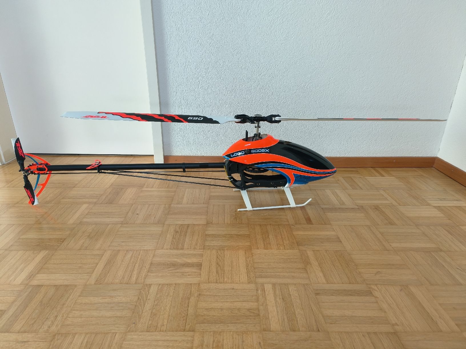 RC Helikopter Mikado Logo 600SX mit Zeal 690 Rotorblättern (Gebraucht ...