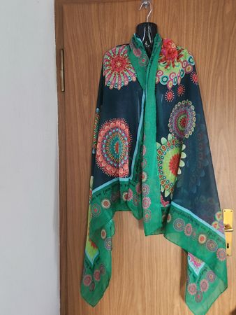 Foulard Desigual motifs ronds colorés 