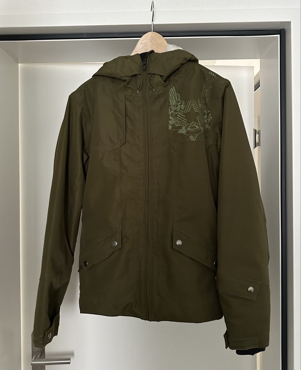 Oakley Lotti di vestiti: Oakley Ski Jacket and Pants Set Size S – Usato da Hombrechtikon venduto da rot_59mr