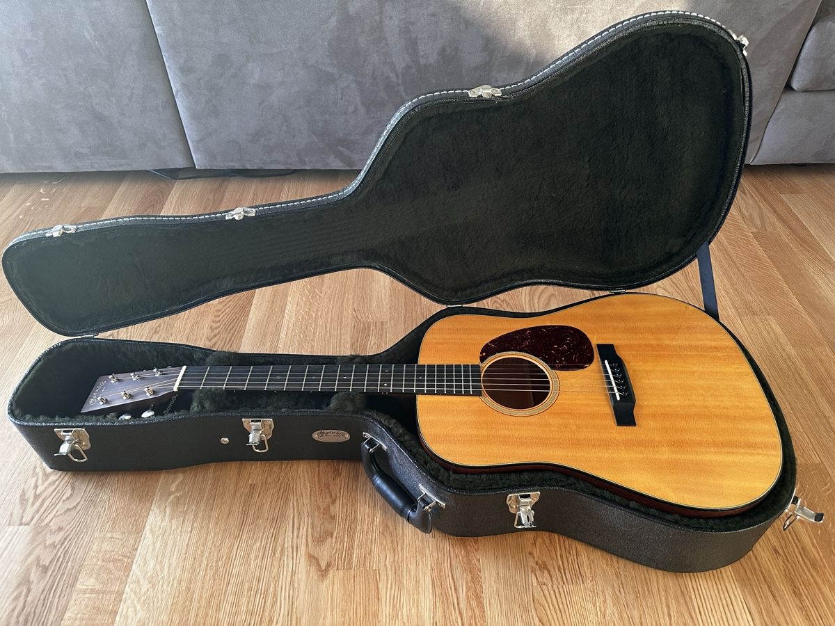 Martin & Co. Strumenti musicali: Martin D18 Gitarre – Usato da Rotkreuz venduto da A-Vic