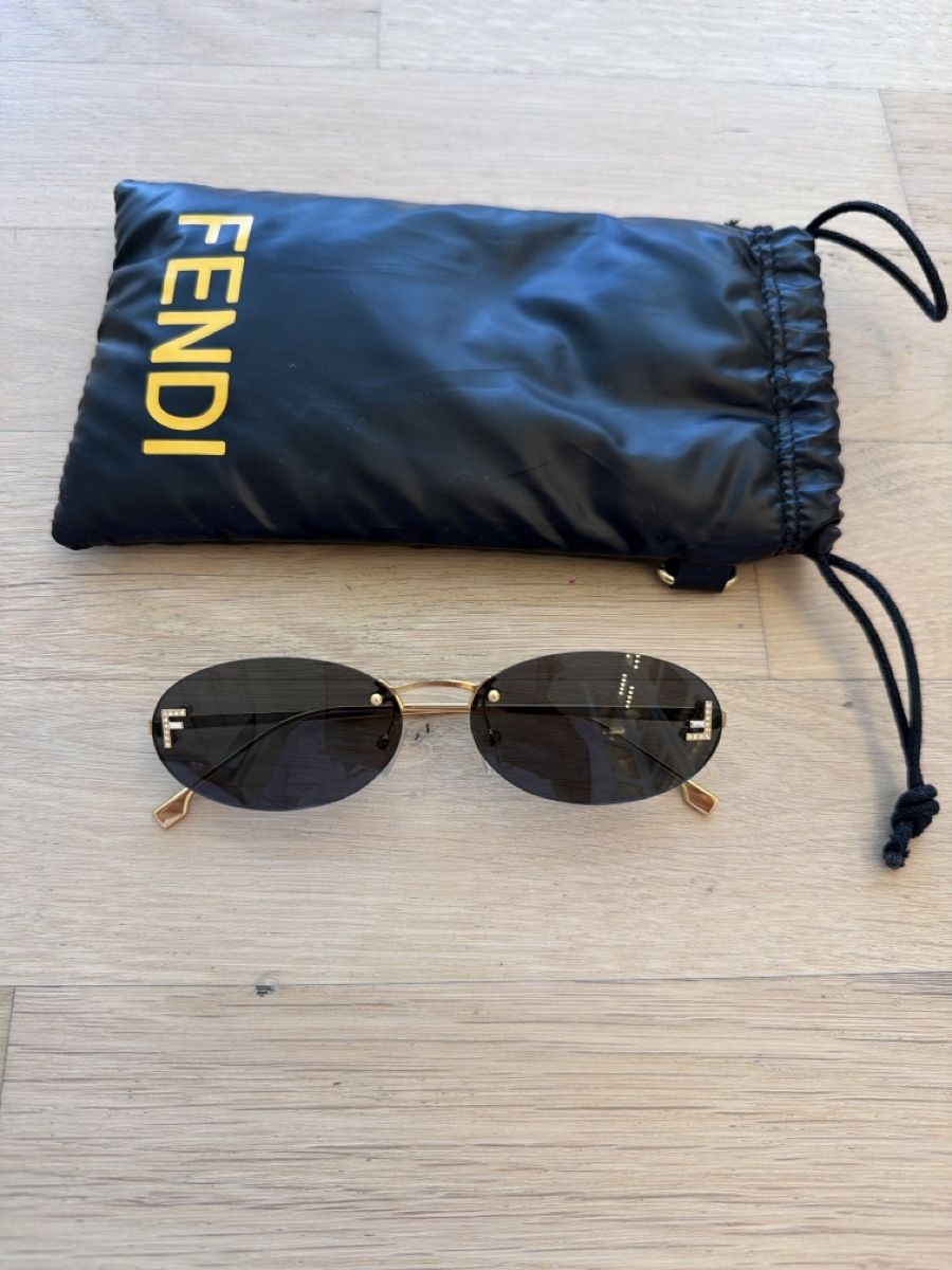 Occhiali & Lenti: Fendi Rimless FF Logo Sunglasses Gold/Black – Nuovo (secondo la descrizione) da Effretikon venduto da MaisonNade