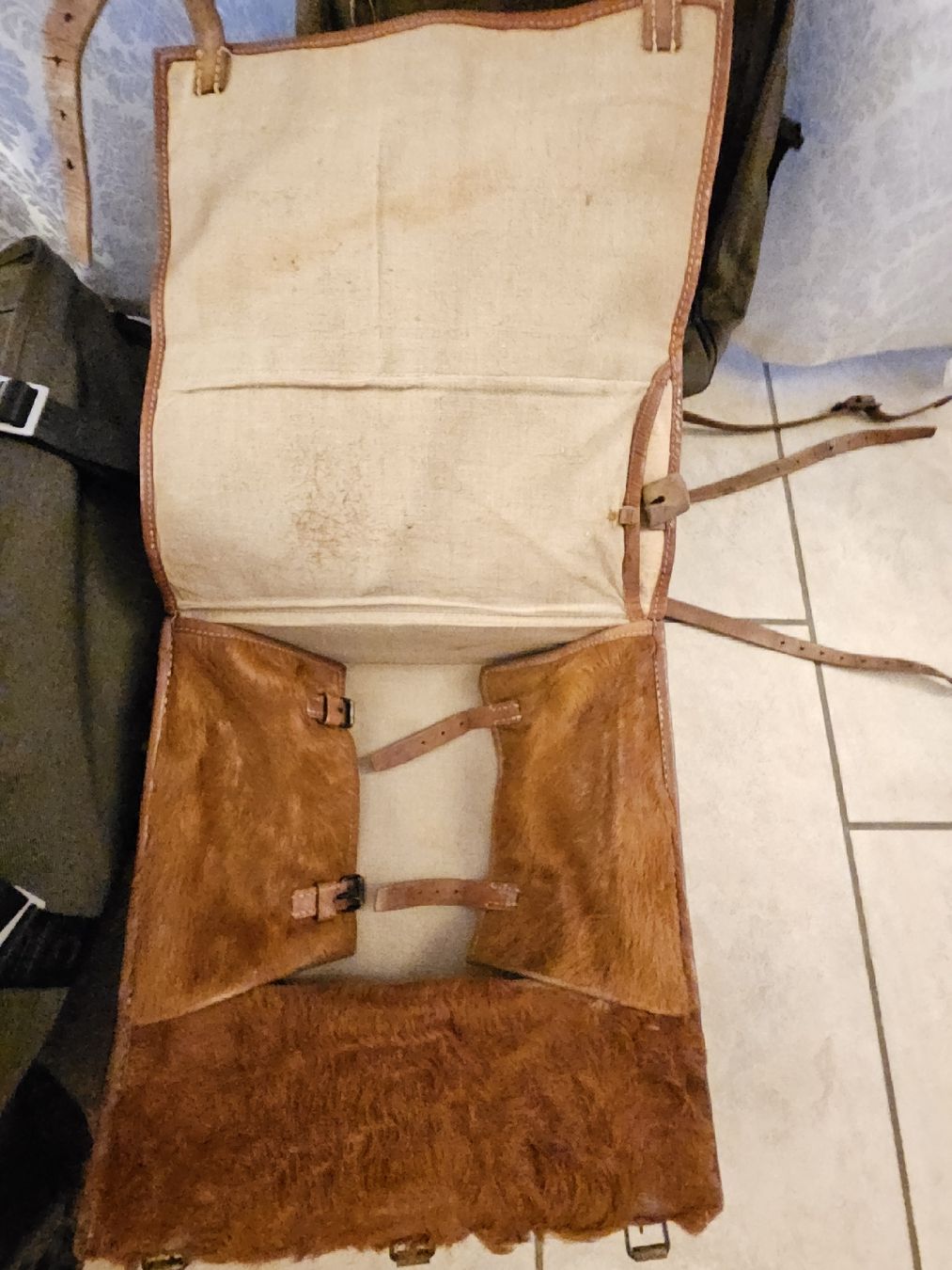 Koffer & Taschen: Schweizer Armee Trolley Rucksack Set - Top Zustand! – Gebraucht aus Mümliswil von Mizzi77 7