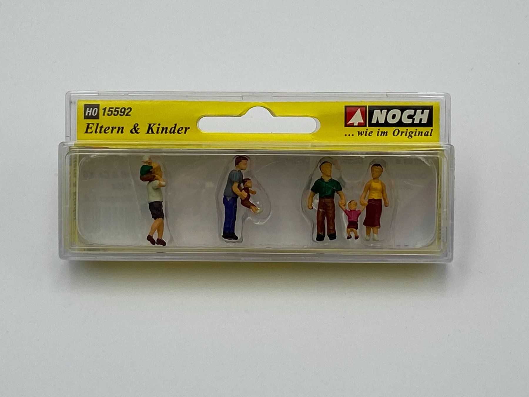 Noch Modelleisenbahnen: NOCH 15592 H0 Eltern & Kinder – Neu und originalverpackt aus Neukirch a.d. Thur von MoBa-Artikel.ch 1