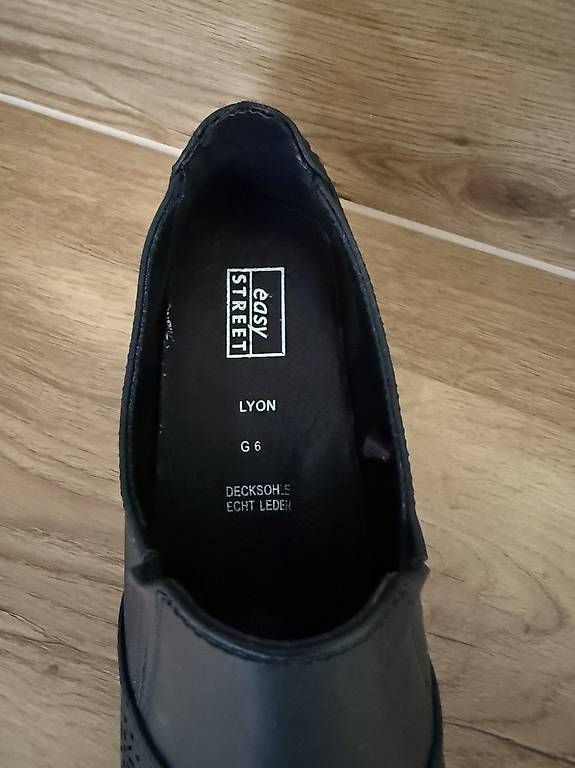 Scarpe da donna: Damenschuhe schwarz Gr 39 – Usato da Rupperswil venduto da Dexaner59 2