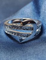 Stilvoller Ring Herz Farbe Silber Gr. 8
