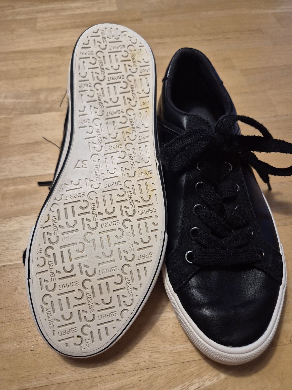 Esprit Scarpe da donna: Esprit Sneakers, Schwarz, Grösse 37 – Usato da Zürich venduto da Inanina 3
