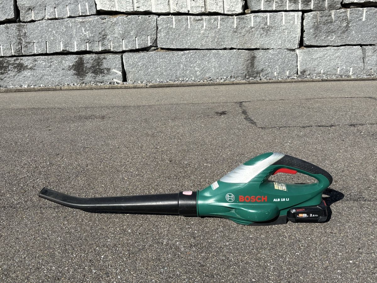 Bosch Aspirateurs & souffleurs à feuilles: Laubbläser – D'occasion à Andwil SG par Wilk1