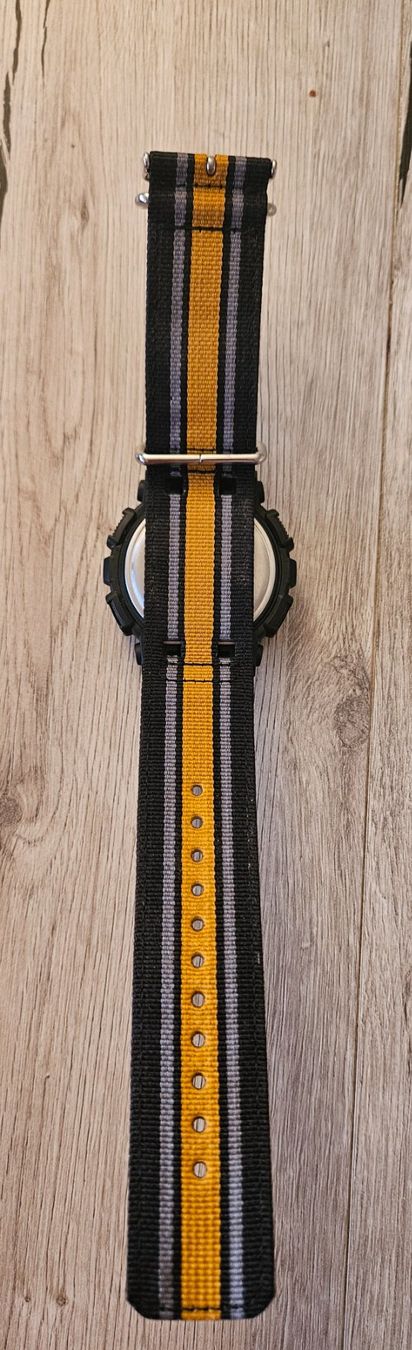 Casio Montres: Casio G-Shock schwarz orange – D'occasion à Greifensee par Tatau_Batterien 1