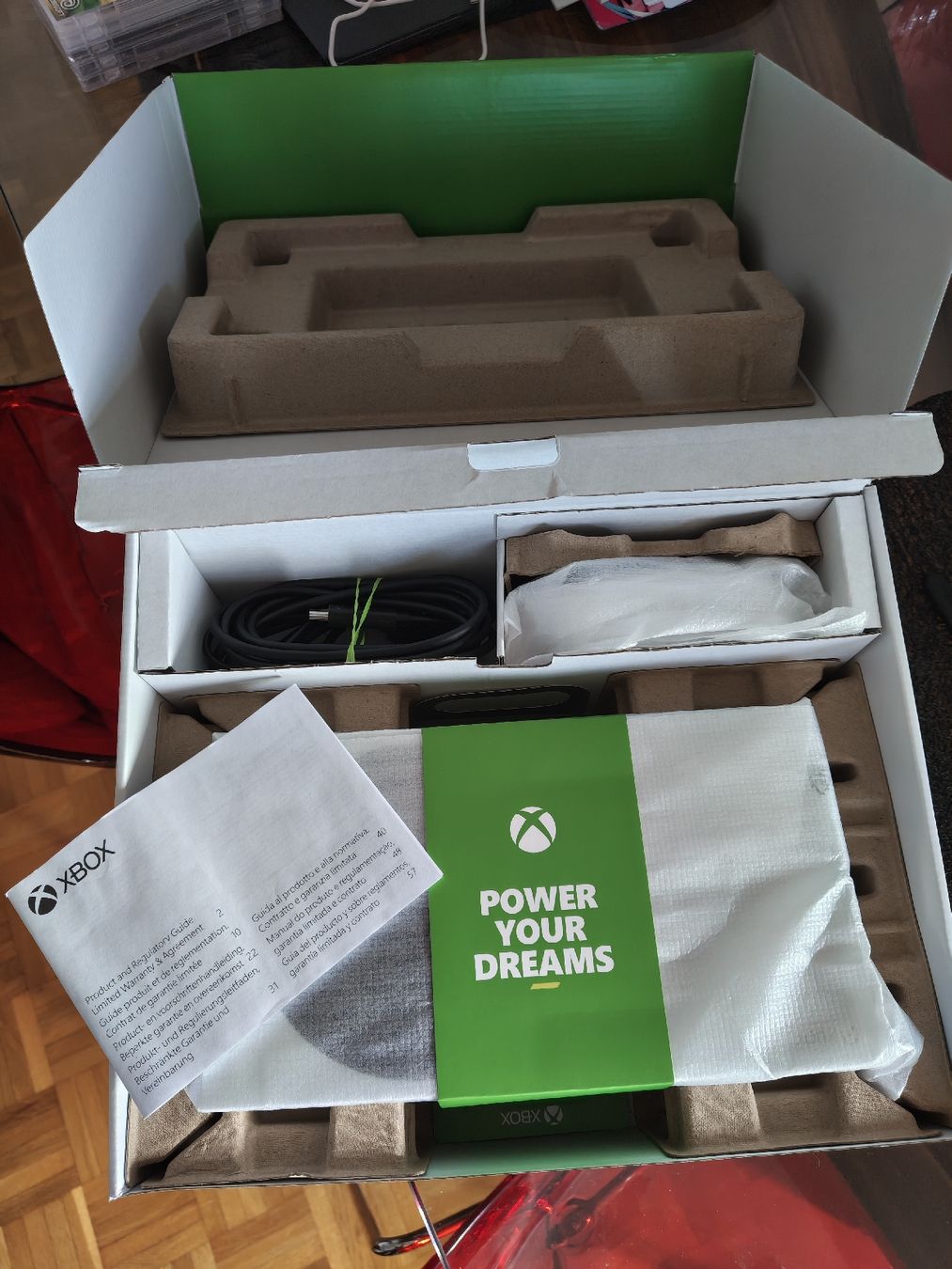 Microsoft Consoles: Console Microsoft Xbox Series S – Neuf (Voir description) à Chavannes-Renens par LuiGi_81 5