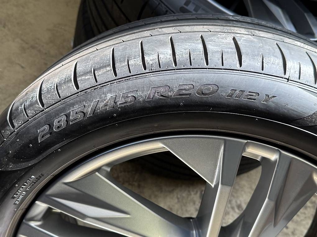 Pneumatici & Ruote complete: Sommerräder Audi Q8/Q7 – Usato da Arbon venduto da Punt_31 1