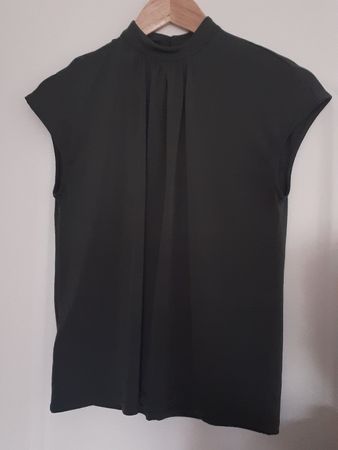 Dark green H&M top