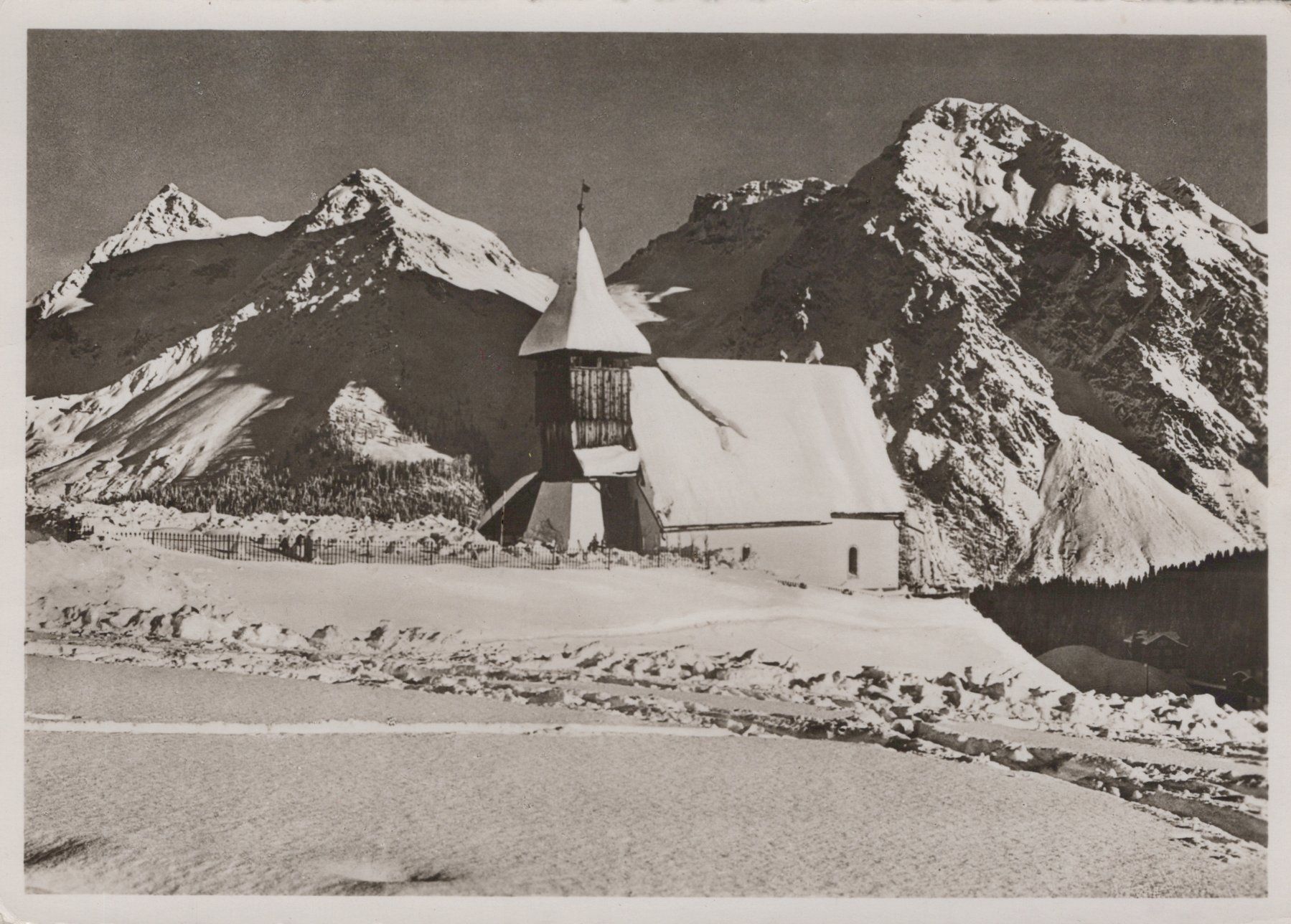 Cartoline postali: 0067 - Postkarte / Ansichtskarte - Arosa Kirchlein – Usato da Reinach BL venduto da Boston-Verkauf