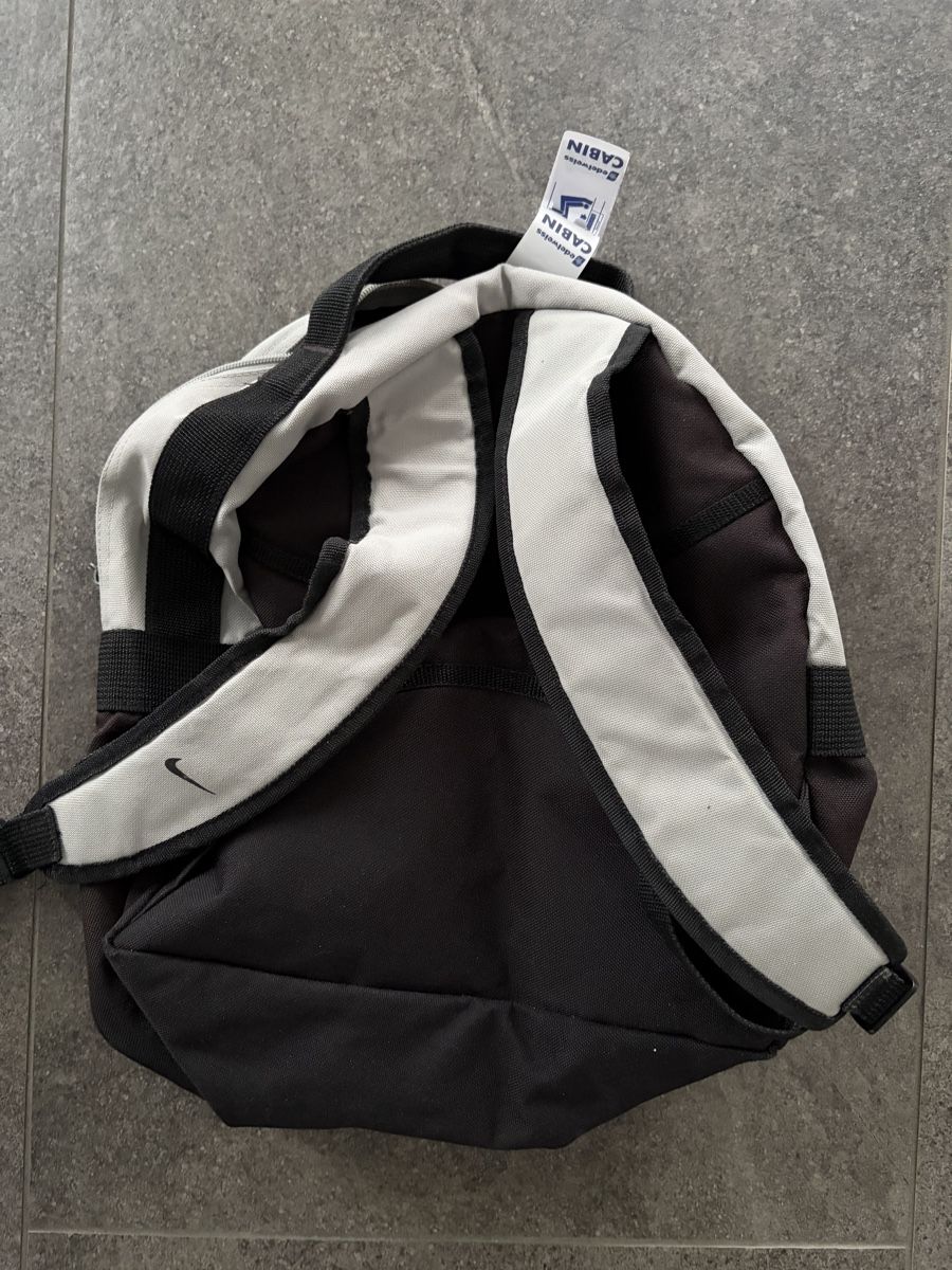 Nike Zaini: Nike Rucksack – Usato da Aeschi SO venduto da Bluemail 1