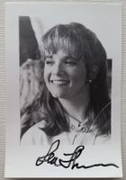 Lea Thompson, signiertes Original-Autogramm, 1992