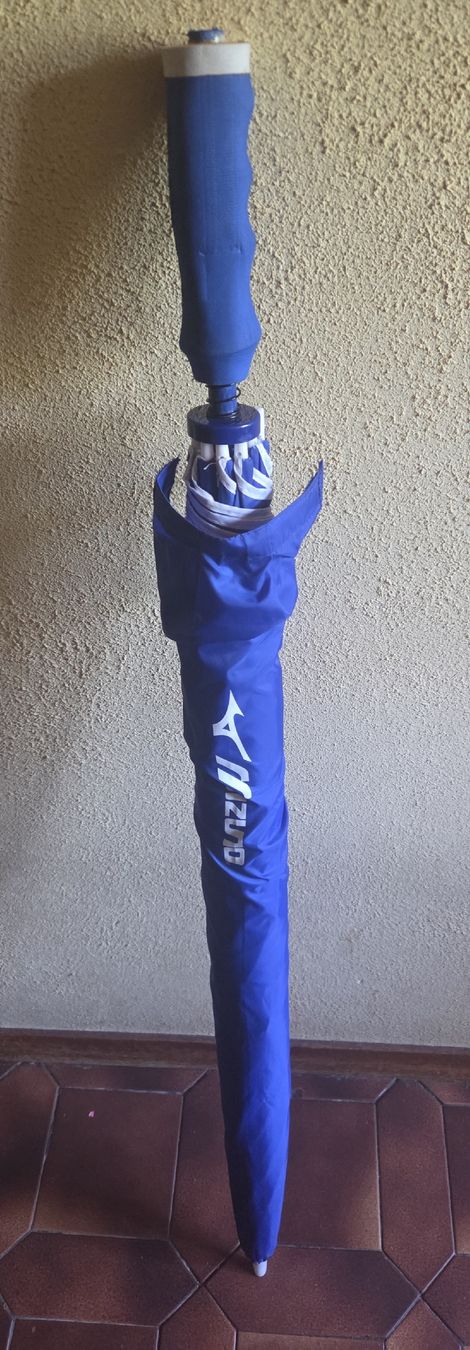 Ombrelli: Parapluie de golf Mizuno bleu – Usato da Botyre (Ayent) venduto da Viperine 2