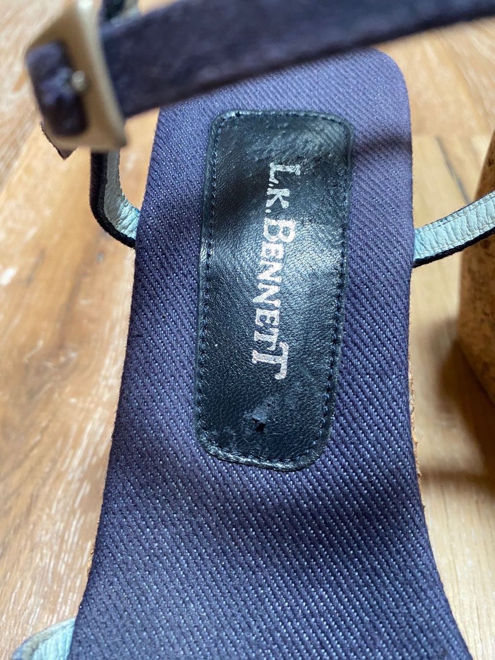 Damenschuhe: Sandales bleues compensées 'LK Bennett' – Gebraucht aus Grund b. Gstaad von PlageNeige 1