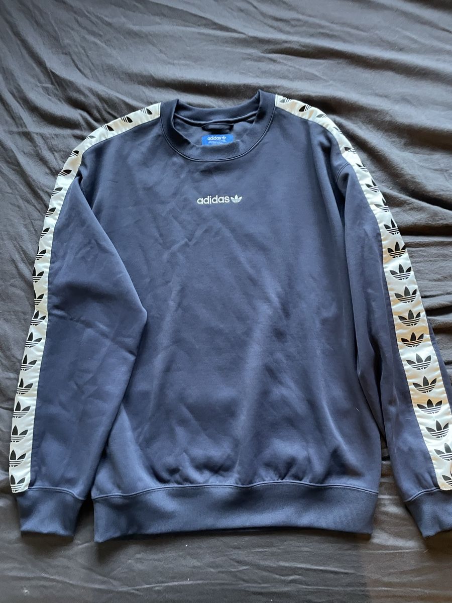 Adidas Maglioni & Felpe: Adidas Sweatshirt blau Grösse S – Usato da Spreitenbach venduto da dar_26yd