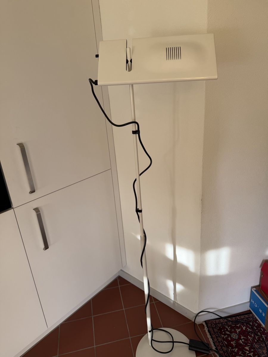 Lampen: Vintage Stehlampe – Defekt aus Zürich von sne.swiss 4