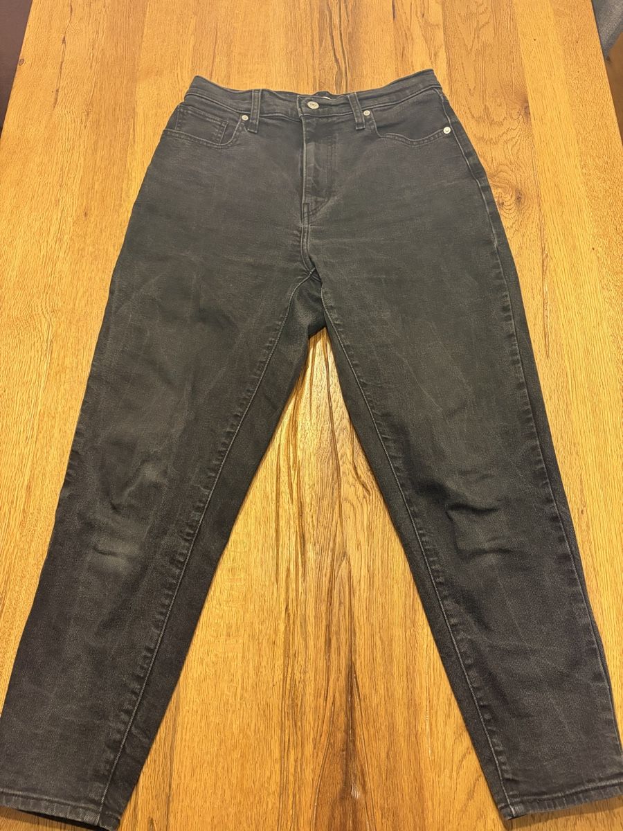 Levi's Jeans: schwarze Mom Jeans - Levis – Nuovo (secondo la descrizione) da Burgdorf venduto da nib_zf7z