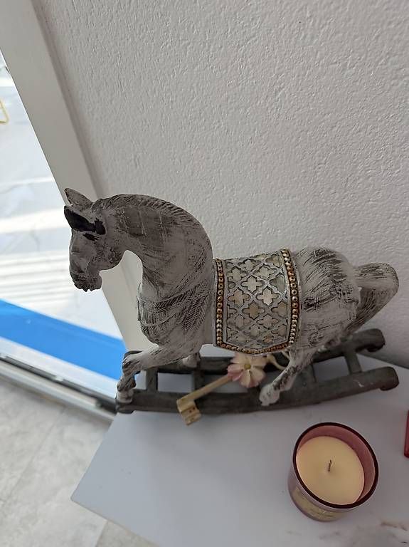 Statuette: schaukelpferd  – Usato da Adligenswil venduto da balboa5 1