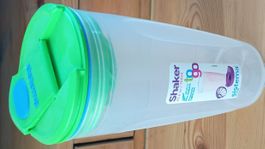 Sistema Shaker 700ml To Go grün/transparent gebraucht