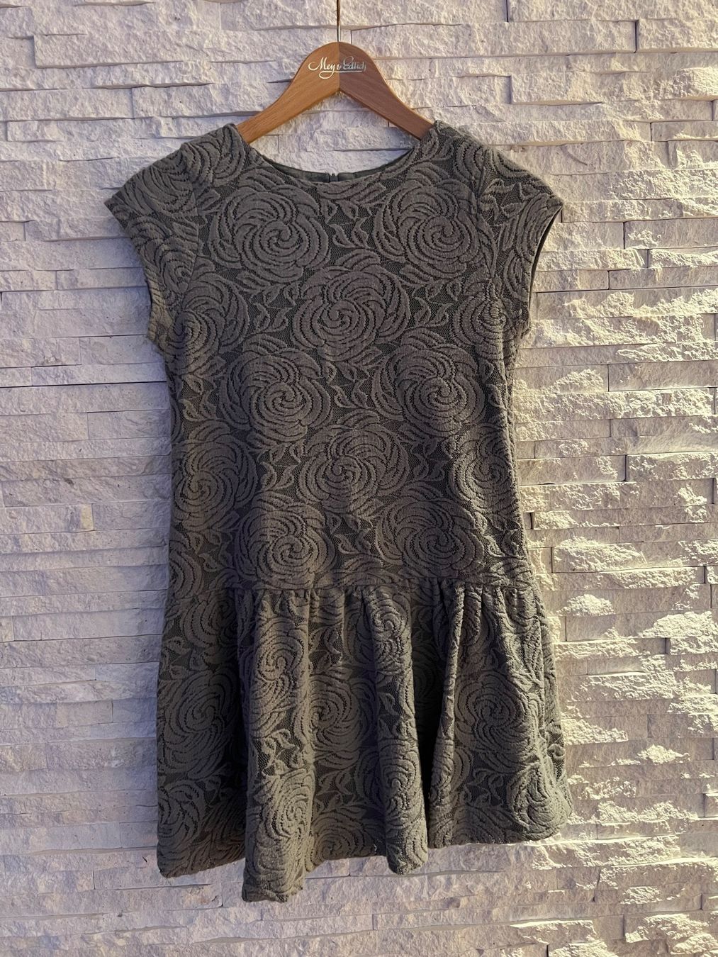 Robes et jupes: Schönes Mädchenkleid, 158cm – D'occasion à Meilen par ninifee20
