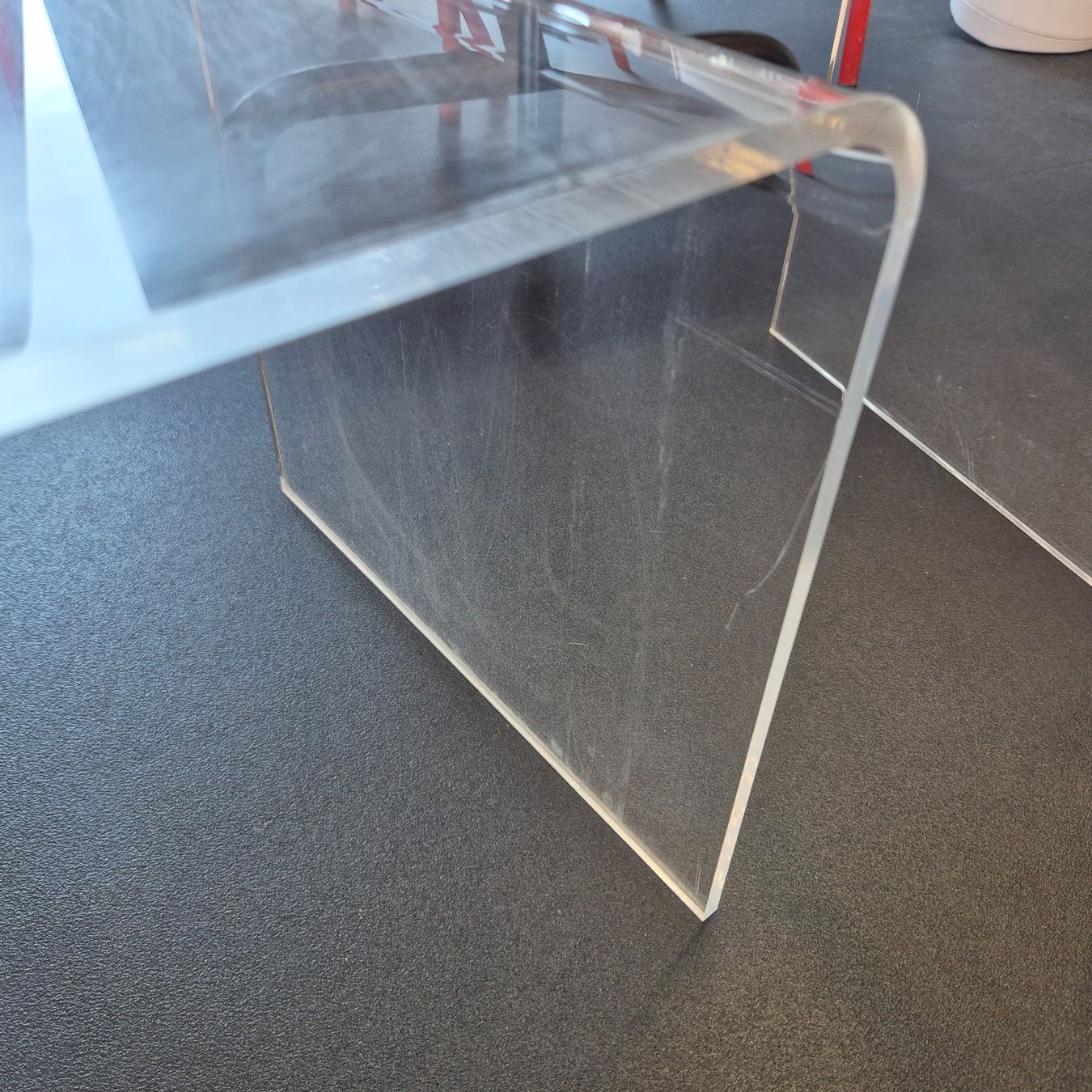Tavoli: 2er Plexiglas Acryl Tisch Blumenhocker Beistelltisch Table – Usato da Nottwil venduto da Wondewa-Shop 7