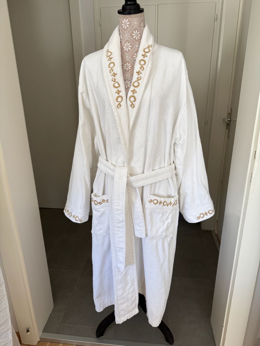 Accappatoi: Peignoir - L/XL – Usato da Sion venduto da accroshoes 1