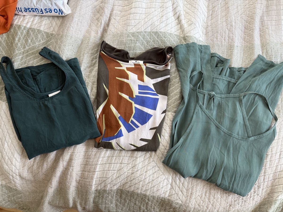 Lotti di vestiti: Blusen Paket S-M Seiden Viscose – Usato da Walenstadt venduto da nad_dm9g