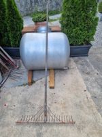 Heu/Gartenrechen Metall mit Holzstiel gebraucht