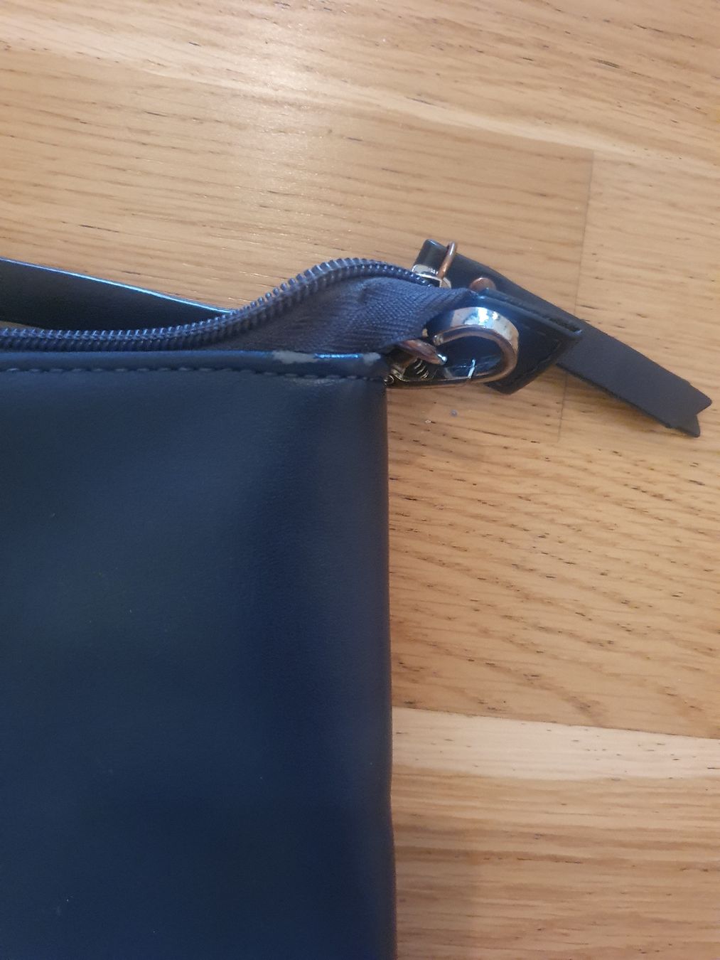 Borse: Schicke blaue Umhängetasche – Usato da Moosseedorf venduto da Sonnenschein.. 5