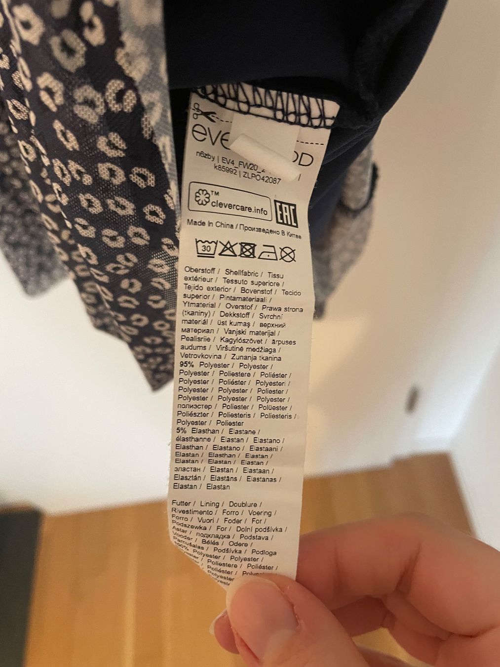 Vestiti: Mesh Blümchenkleid von Even&Odd, Grösse XL – Usato da Münchenstein venduto da FamilieUlmi 4
