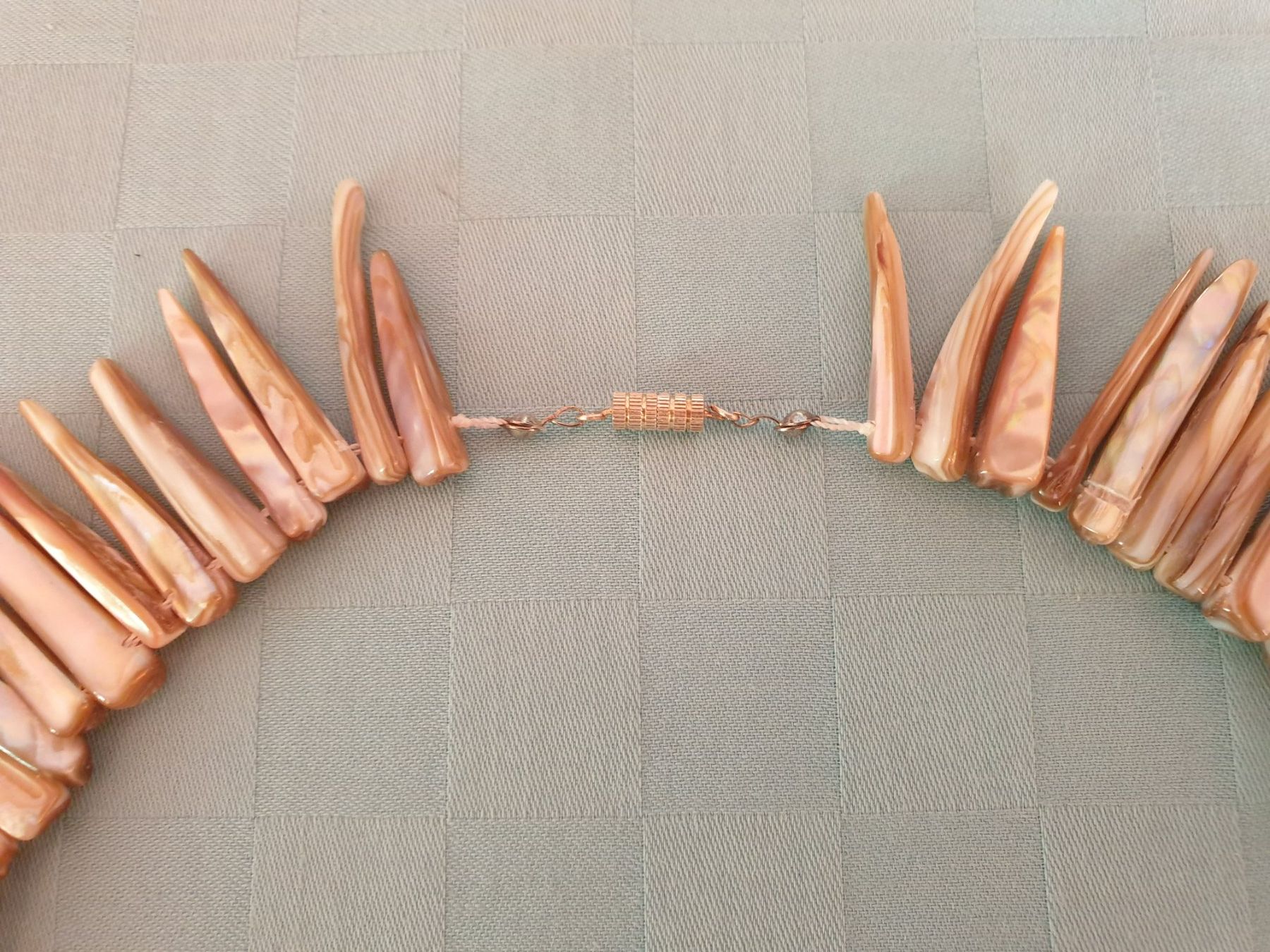 Catenine: Schmuck Halskette Kette Perlmutt Zähne – Usato da Mörschwil venduto da spirspi 1