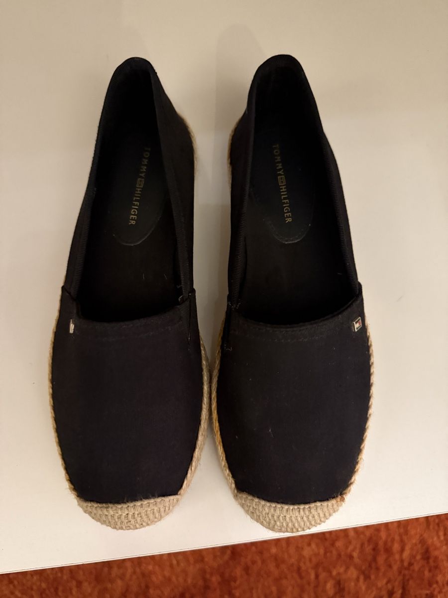 Tommy Hilfiger Scarpe da donna: Tommy Hilfiger Espadrilles neu Grösse 37 – Nuovo (secondo la descrizione) da pratteln venduto da Bogi94