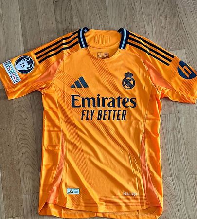 Real Madrid 24/25 Auswärts-Trikot Spielervrrsion