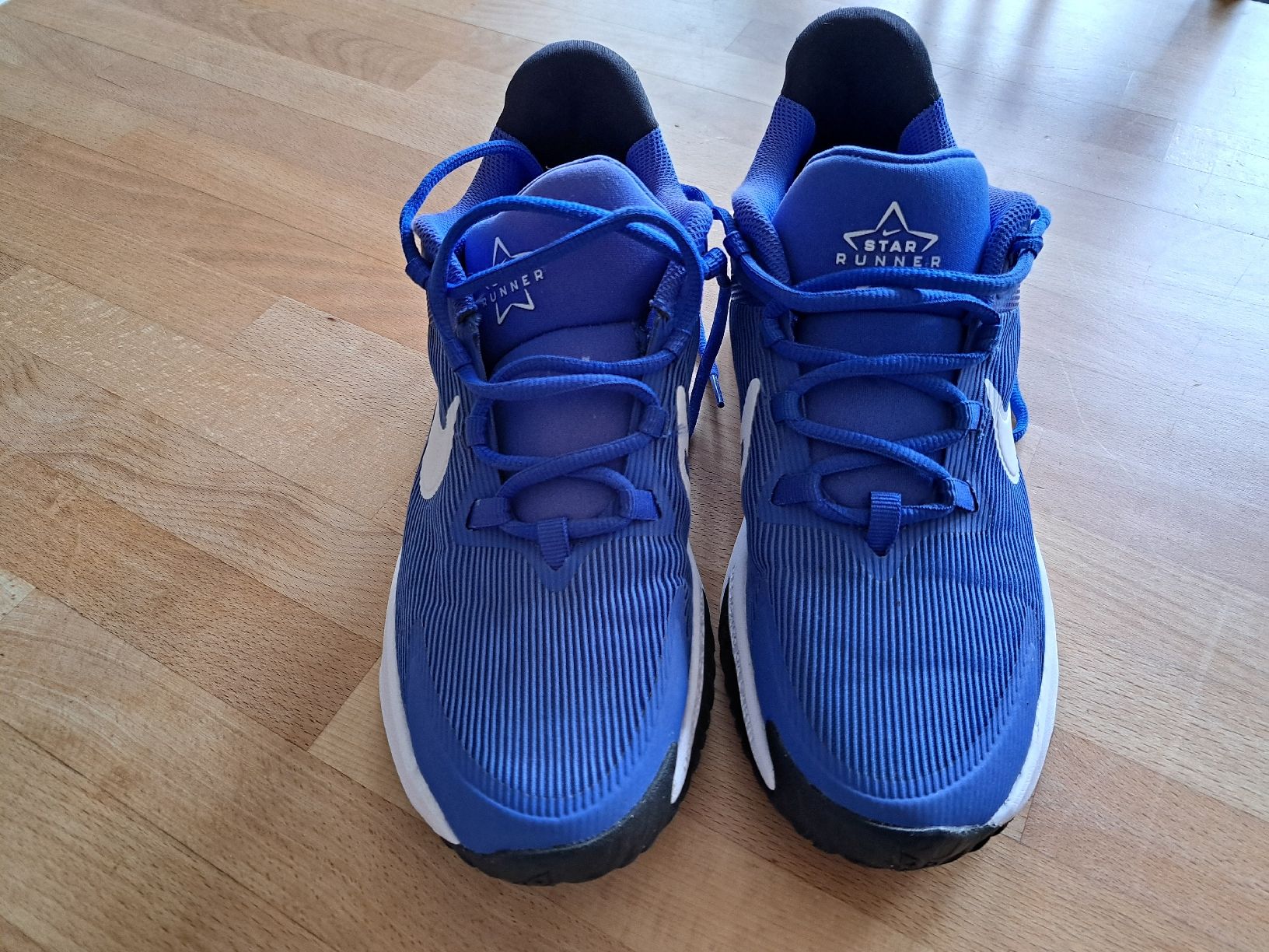 Nike Chaussures hommes: Nike Star Runner 40 – D'occasion à Eglisau par Alruna 1