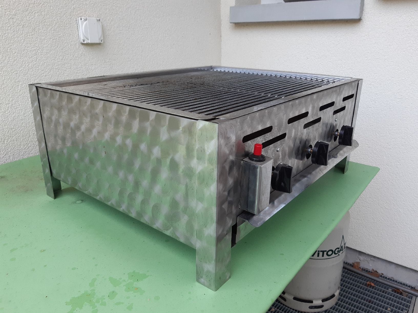 Griglie: Gas Grill Gasbräter 3-flammig – Usato da Baden venduto da miraculyx 2