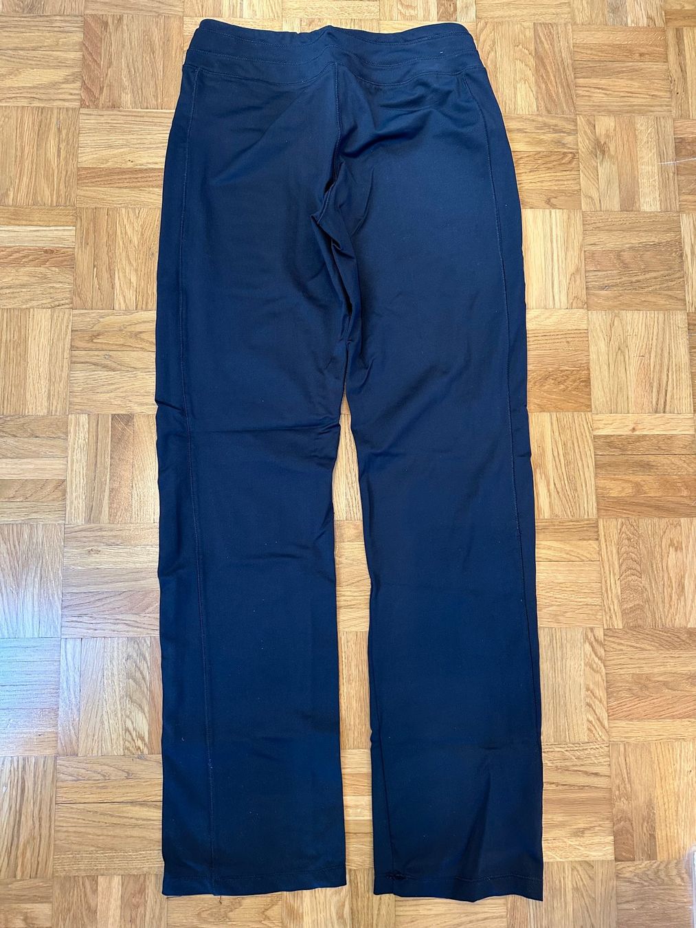 Pantaloni: Yogahose schwarze Sporthose Gr. 34 – Usato da Winterthur venduto da nelead 1